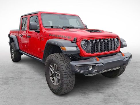 Used 2026 Jeep Gladiator Mojave AWD/4WD image 3