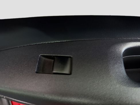 Used 2021 Toyota Corolla SE image 30