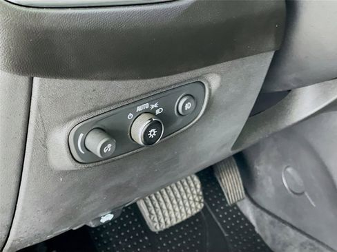 Used 2021 Chevrolet Equinox LT AWD/4WD image 13