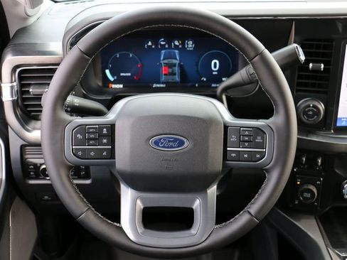 New 2026 Ford F250 Lariat w/ Black Appearance Package image 31