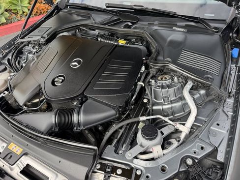 Used 2022 Mercedes-Benz C 300 Sedan image 5