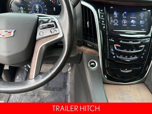 Used 2020 Cadillac Escalade Luxury image 15