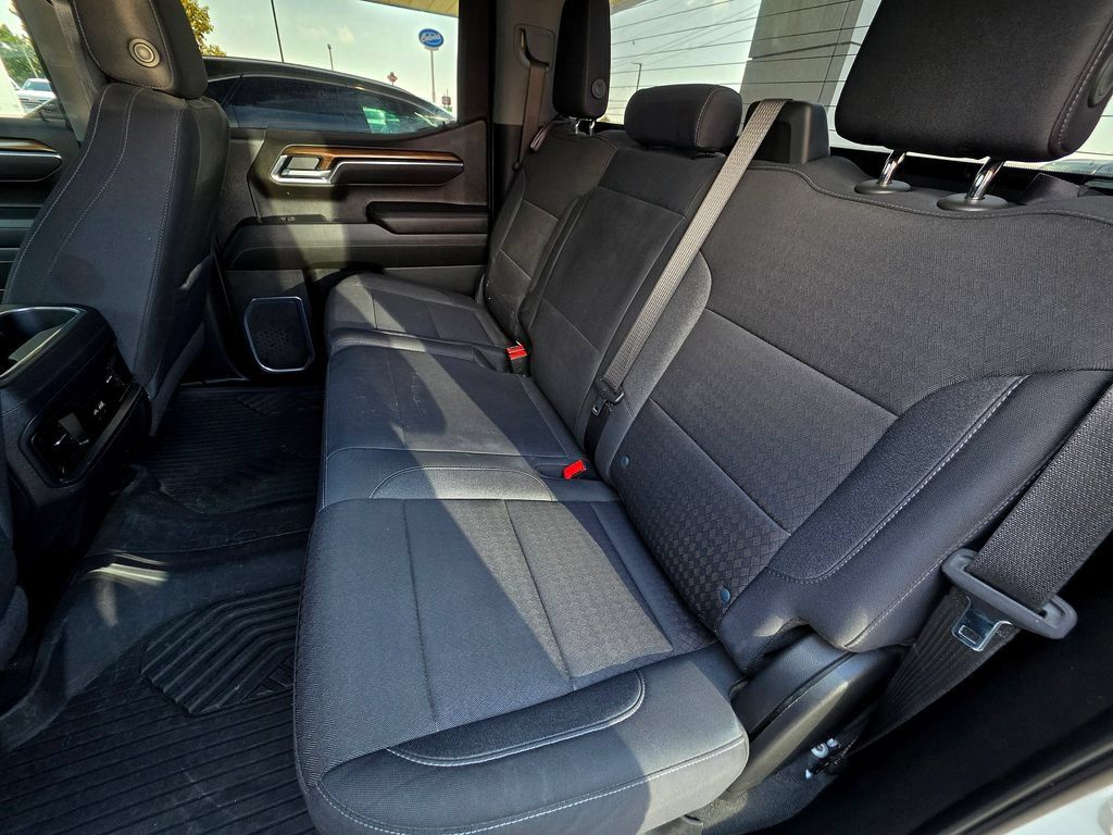 Used 2025 Chevrolet Silverado 1500 LT AWD/4WD image 59