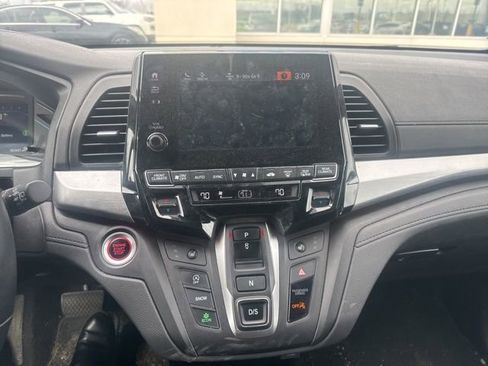 Used 2024 Honda Odyssey Sport image 12
