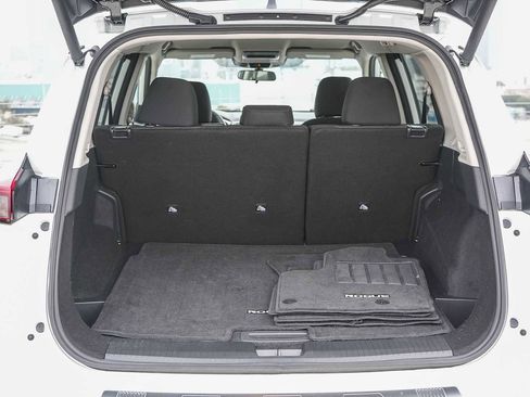 Used 2026 Nissan Rogue SV FWD image 25