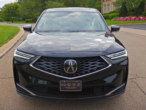 Used 2025 Acura MDX SH-AWD image 9