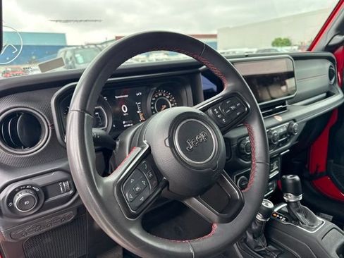 Used 2024 Jeep Wrangler Unlimited Rubicon AWD/4WD image 9