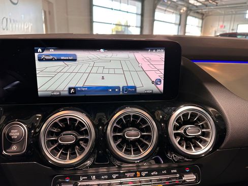 Certified 2025 Mercedes-Benz GLA 250 4MATIC image 10