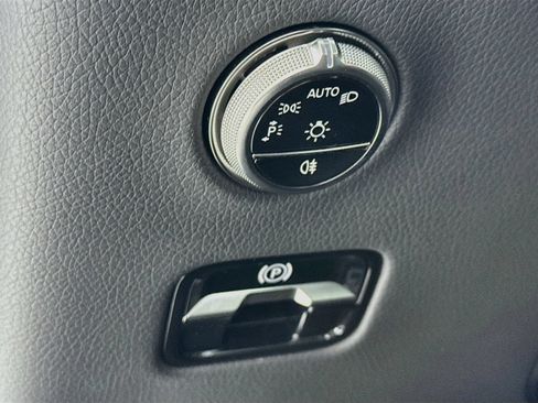 Certified 2026 Mercedes-Benz GLC 300 4MATIC image 11