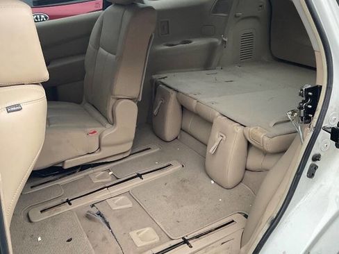 Used 2013 Nissan Pathfinder Platinum w/ Platinum Premium Pkg image 11