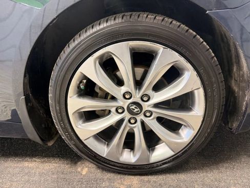 Used 2013 Hyundai Sonata SE FWD image 16