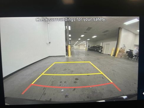 Used 2025 Hyundai Elantra SEL image 22