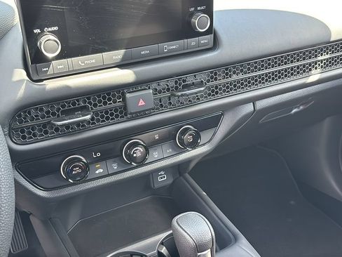 Certified 2025 Honda HR-V LX image 20