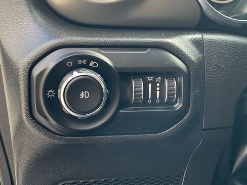 Used 2022 Jeep Wrangler Unlimited Sport AWD/4WD image 23
