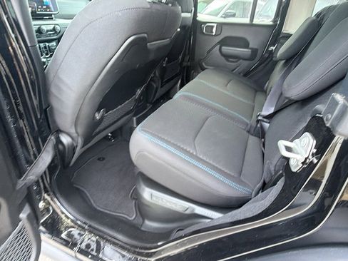 Used 2025 Jeep Wrangler Unlimited Rubicon 4xe w/ Safety Group AWD/4WD image 23