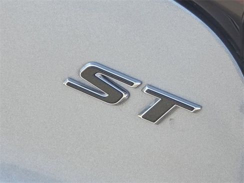 Used 2024 Buick Encore GX Sport Touring w/ Comfort Package image 10