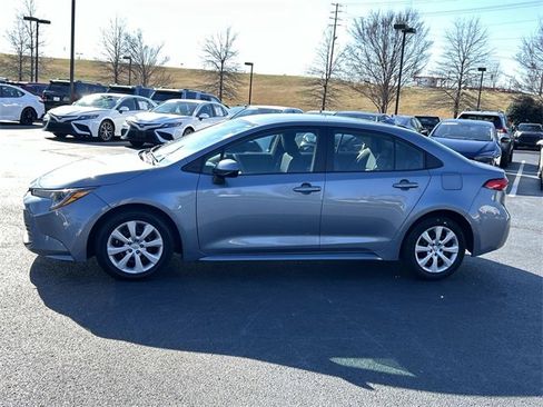 Used 2023 Toyota Corolla LE image 7