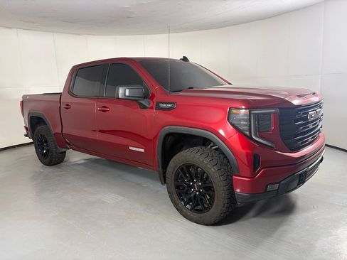 Used 2024 GMC Sierra 1500 Elevation w/ X31 Off-Road Package AWD/4WD image 2
