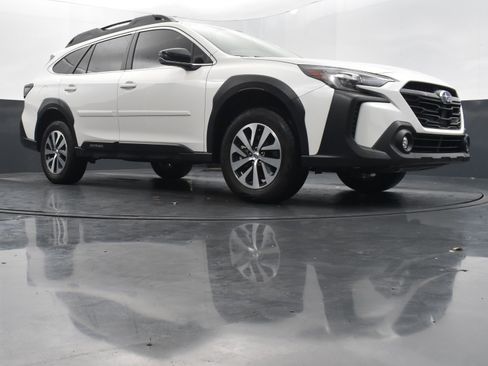 Used 2025 Subaru Outback Premium w/ Popular Package #1A image 41