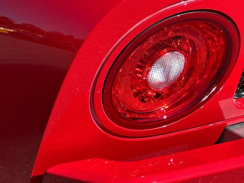 Used 2006 Ford GT Base image 33