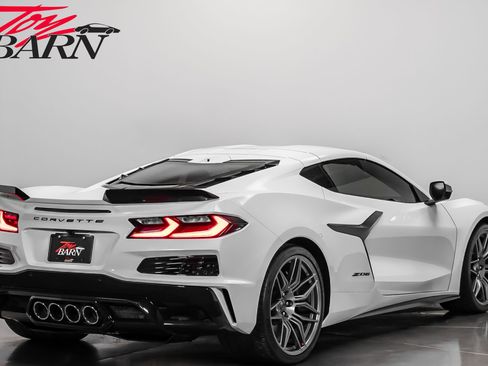 Used 2023 Chevrolet Corvette Z06 w/ Engine Appearance Package image 13