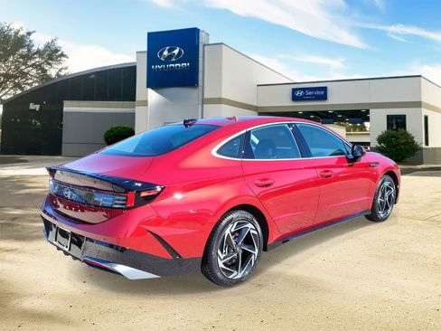 New 2026 Hyundai Sonata SEL FWD image 4
