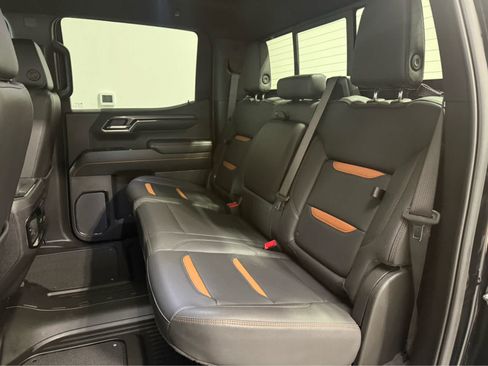 Used 2024 GMC Sierra 1500 AT4 w/ AT4 Preferred Package AWD/4WD image 14