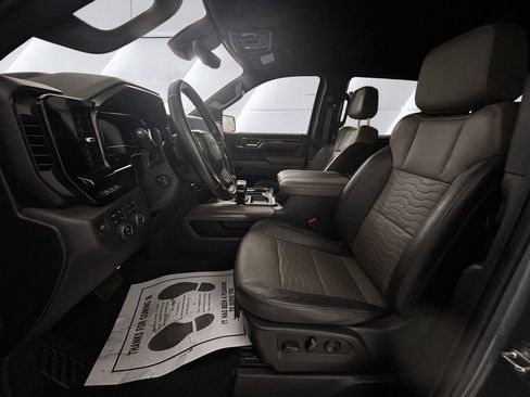 Used 2024 Chevrolet Silverado 1500 ZR2 w/ Technology Package image 7