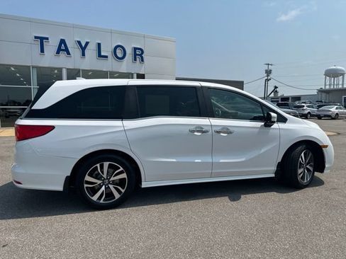 Used 2024 Honda Odyssey Touring image 17