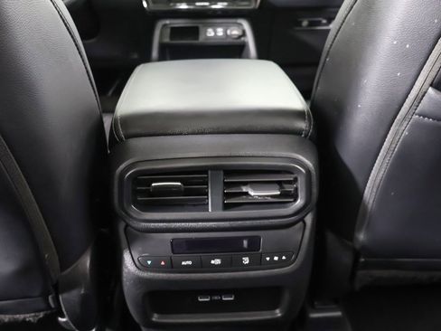 Used 2023 Honda Pilot Touring image 58