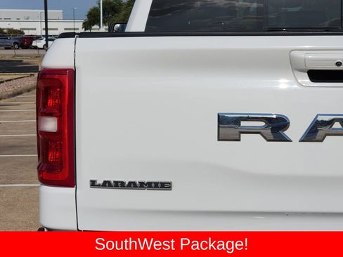 Used 2025 RAM 1500 Laramie AWD/4WD image 15