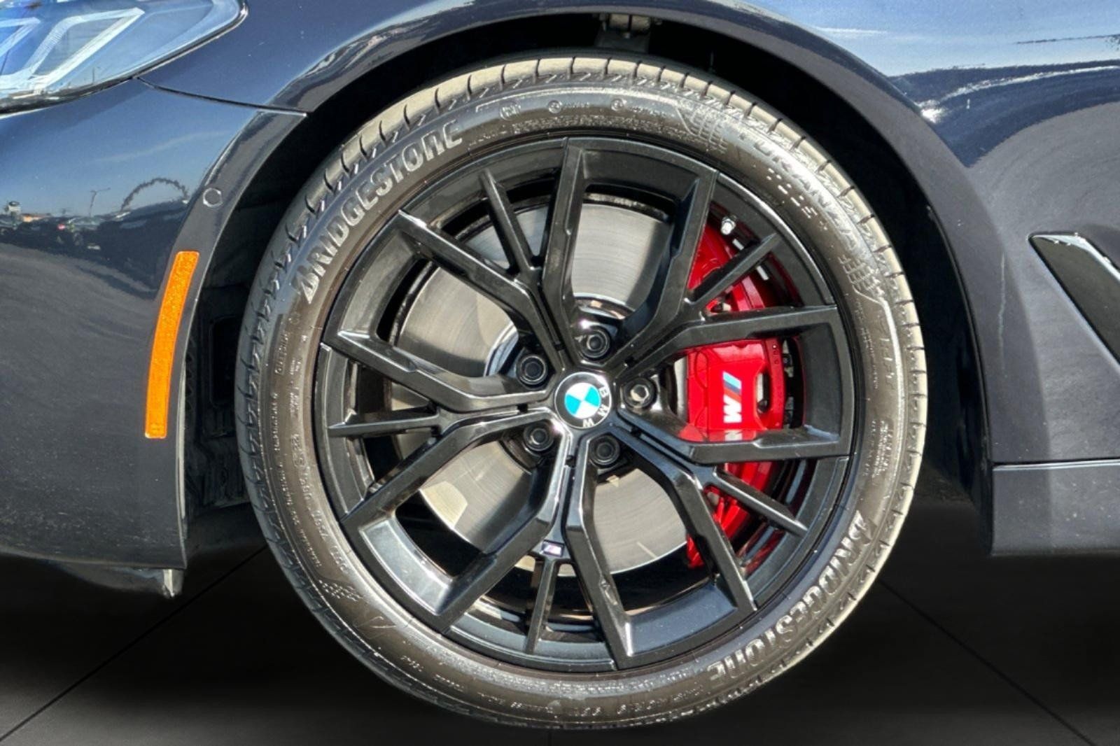 Used 2023 BMW 540i w/ M Sport Package RWD image 25