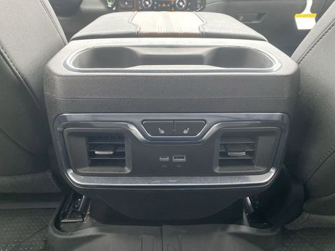 Used 2025 Chevrolet Silverado 1500 High Country image 21