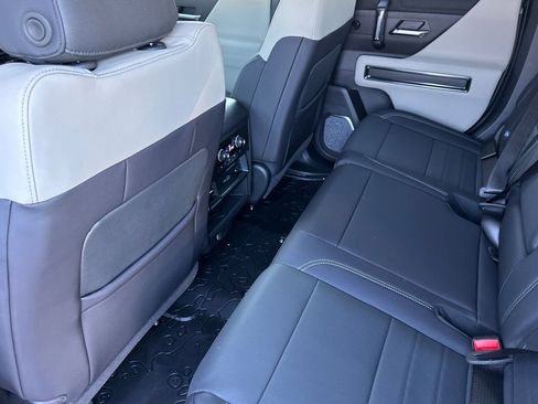 New 2026 GMC Hummer EV 4x4 Crew Cab image 12