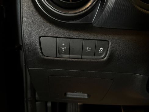 Used 2022 Hyundai Kona N Line image 18