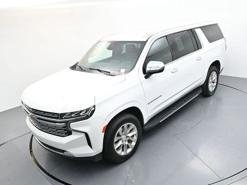Used 2023 Chevrolet Suburban Premier image 36