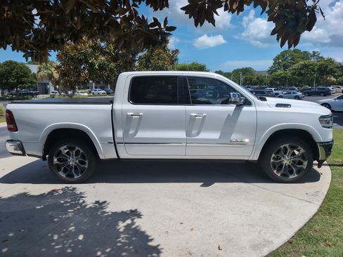 Used 2020 RAM 1500 Limited AWD/4WD image 11