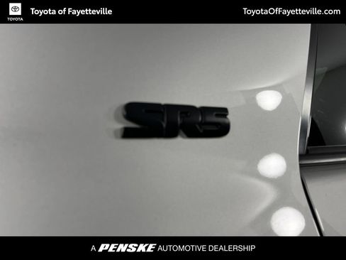 Used 2020 Toyota 4Runner SR5 AWD/4WD image 4