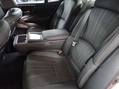 Used 2018 Lexus LS 500 AWD image 12