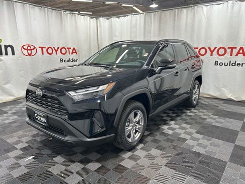 Used 2025 Toyota RAV4 XLE image 3