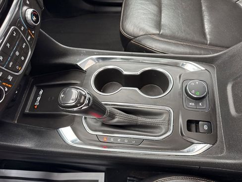 Certified 2018 Chevrolet Traverse Premier image 35