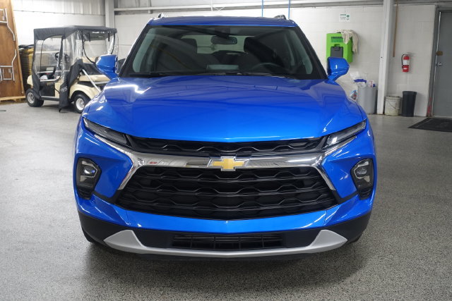 Used 2024 Chevrolet Blazer LT w/ Convenience Package FWD image 2