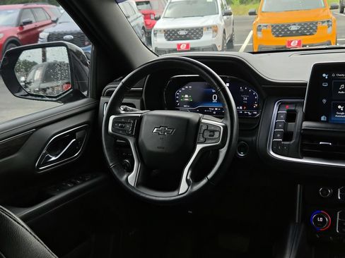 Used 2022 Chevrolet Tahoe Z71 w/ Z71 Off-Road Package AWD/4WD image 18