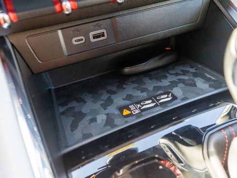 Used 2023 GMC Canyon AT4X image 30