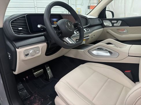 New 2026 Mercedes-Benz GLS 450 GLS 450 image 12