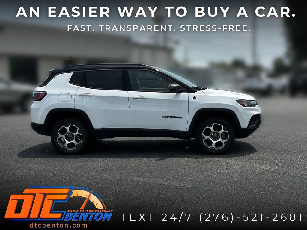 Used 2022 Jeep Compass Trailhawk w/ Trailer Tow Group AWD/4WD image 2