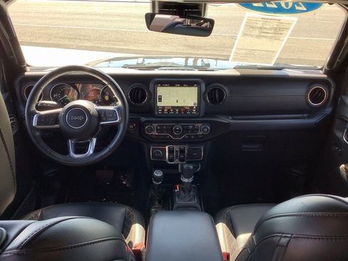 Used 2022 Jeep Wrangler Unlimited Sahara image 6