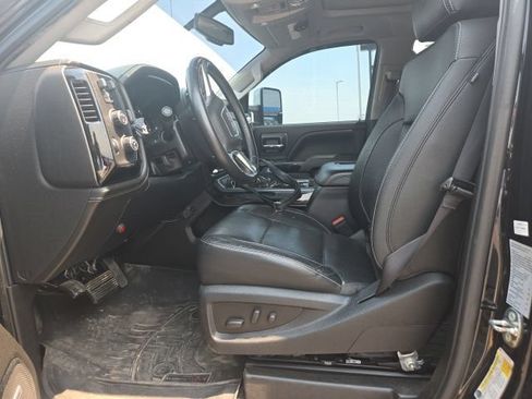 Used 2018 GMC Sierra 2500 SLT w/ Duramax Plus Package AWD/4WD image 15