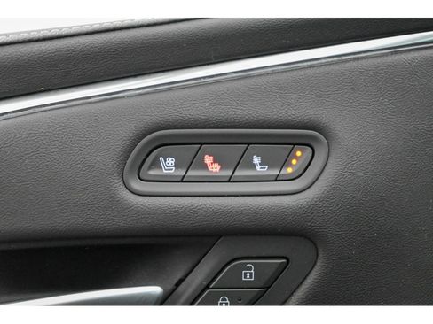 Used 2023 Cadillac Escalade Premium Luxury image 33