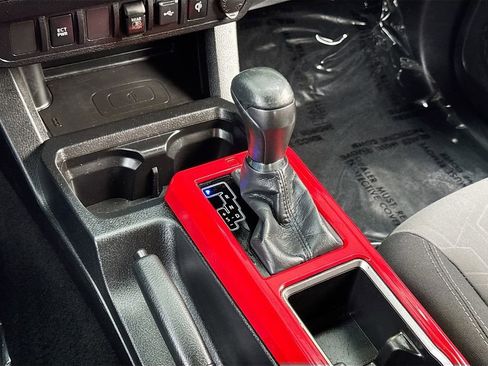 Used 2020 Toyota Tacoma TRD Off-Road image 19